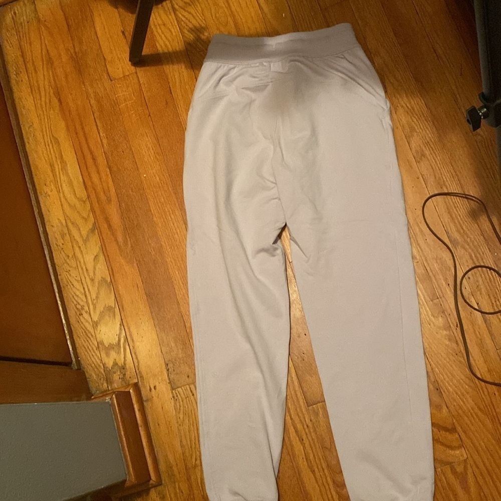 Lululemon joggers - Picture 3 of 4
